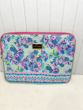 Lilly Pulitzer "Beach you to it" Mint Floral Laptop Sleeve  Pink Blue Accents